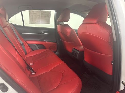 Used 2021 Toyota Camry XSE image 5