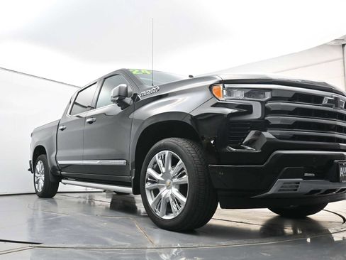 Used 2024 Chevrolet Silverado 1500 High Country w/ High Country Premium Package image 16