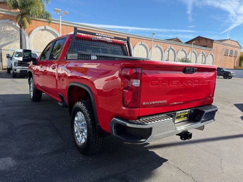Used 2024 Chevrolet Silverado 3500 LT w/ Convenience Package image 6
