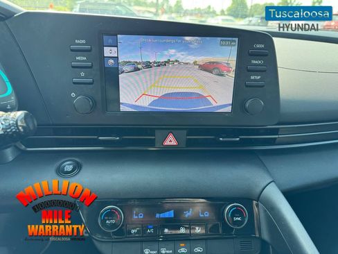 Used 2025 Hyundai Elantra Sport FWD image 14