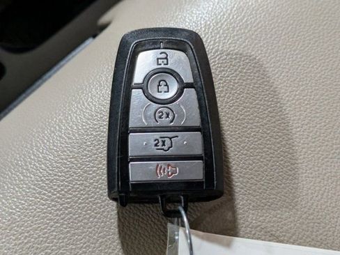 Used 2024 Ford Expedition Max XLT AWD/4WD image 27