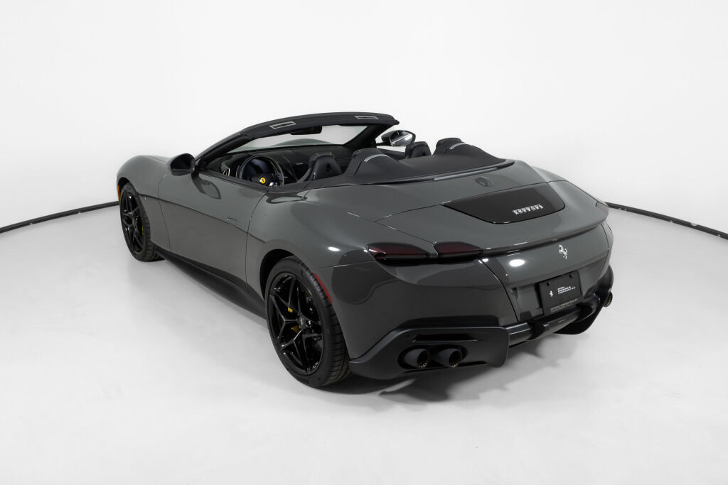Used 2025 Ferrari Roma Spider RWD image 5