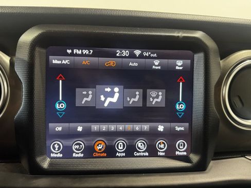 Used 2019 Jeep Wrangler Unlimited Sahara w/ Uconnect 4C Nav & Sound Group AWD/4WD image 35