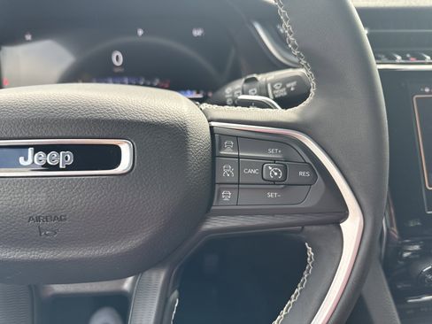 Certified 2023 Jeep Grand Cherokee Altitude image 24