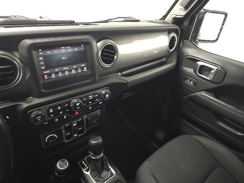 Used 2020 Jeep Wrangler Unlimited Sahara w/ Cold Weather Group image 25