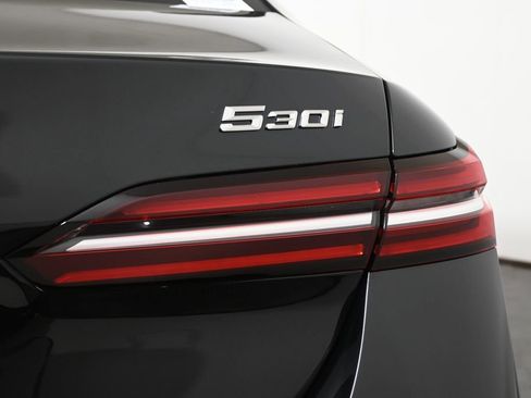 New 2026 BMW 530i xDrive w/ M Sport Package image 13