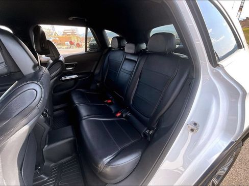 Used 2024 Mercedes-Benz GLC 300 4MATIC image 26