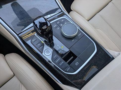 Used 2022 BMW 330i Sedan w/ Driving Assistance Package image 16