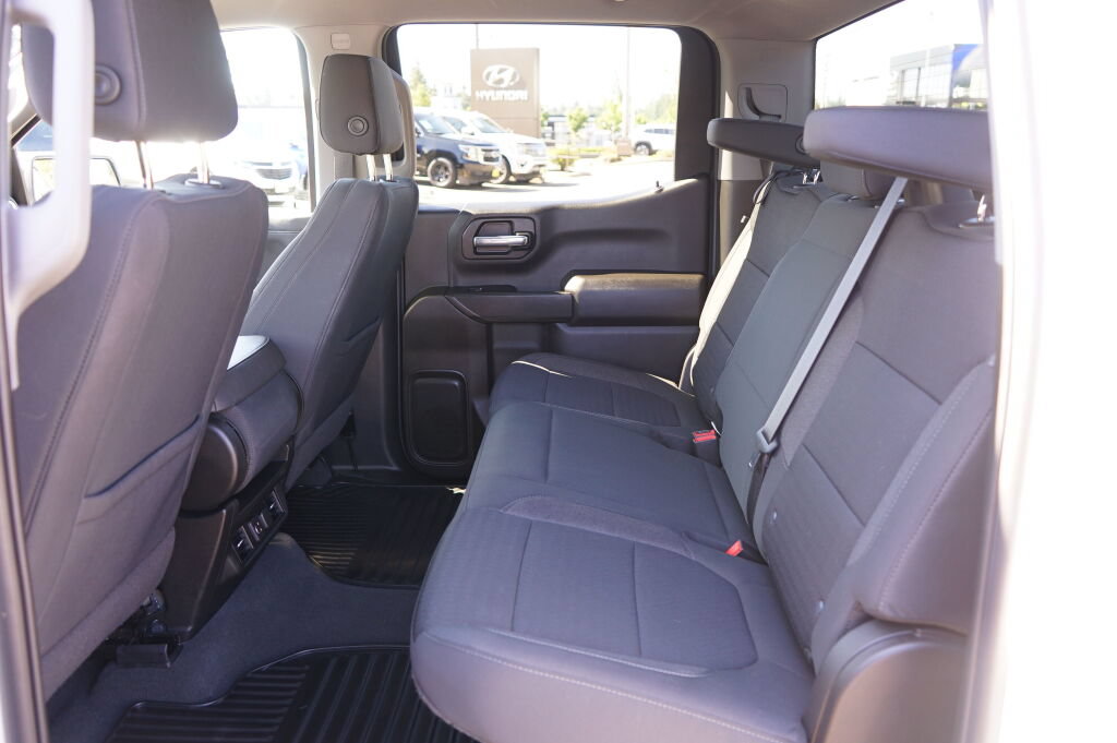 Used 2022 Chevrolet Silverado 1500 LT AWD/4WD image 16