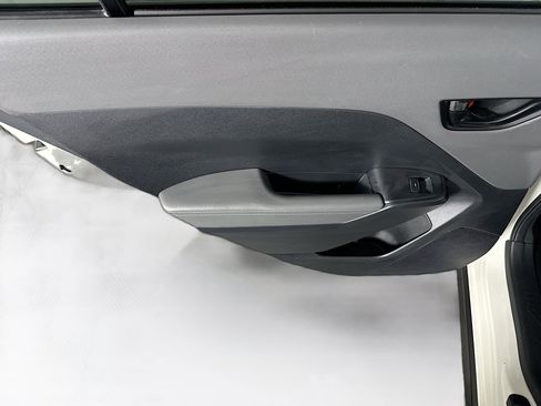 Used 2024 Subaru Crosstrek 2.0i Premium image 24