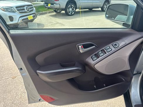 Used 2015 Hyundai Tucson GLS w/ Option Group 02 image 9