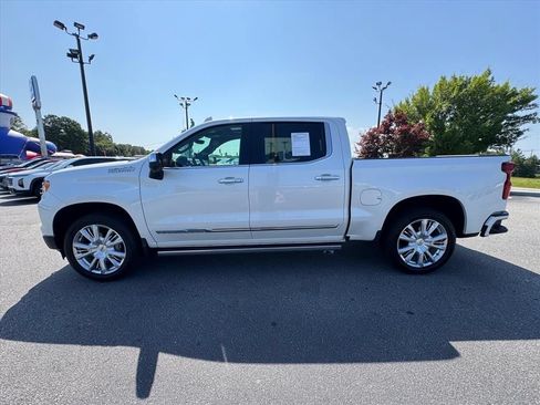 Used 2023 Chevrolet Silverado 1500 High Country w/ High Country Premium Package AWD/4WD image 6