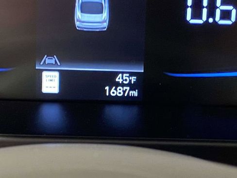 Certified 2025 Hyundai Elantra Sport image 23