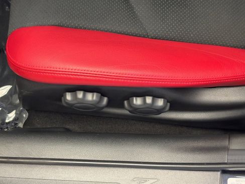 Certified 2024 Nissan Z Performance w/ Floor Mat Package image 13