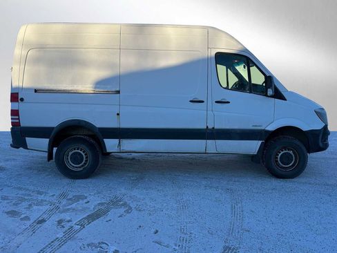 Used 2016 Freightliner Sprinter 2500 image 2