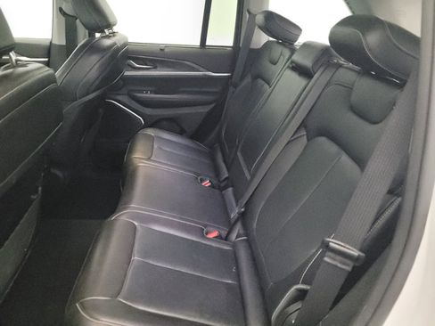 Used 2022 Jeep Grand Cherokee Limited 4xe w/ Luxury Tech Group II image 18