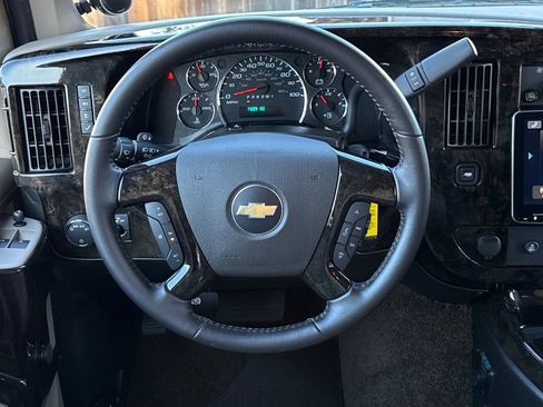 Used 2023 Chevrolet Express 2500 RWD image 16