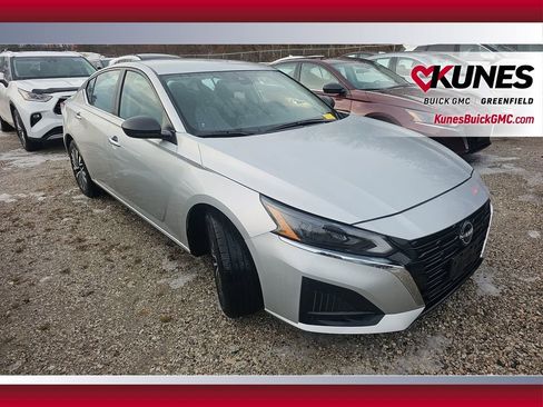 Used 2024 Nissan Altima 2.5 SV image 24