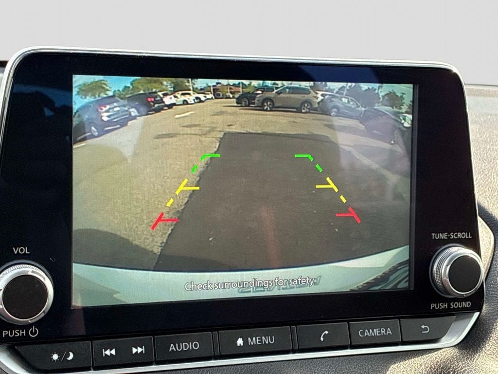 Certified 2023 Nissan Sentra SR w/ Electronics Package FWD image 32