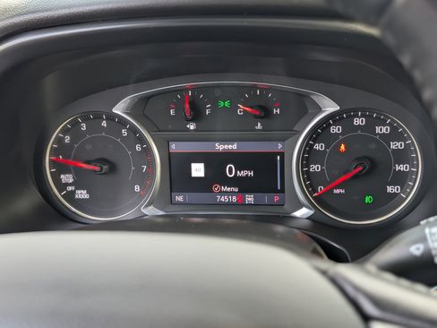 Used 2022 GMC Acadia SLT w/ LPO, Floor Liner Package image 16