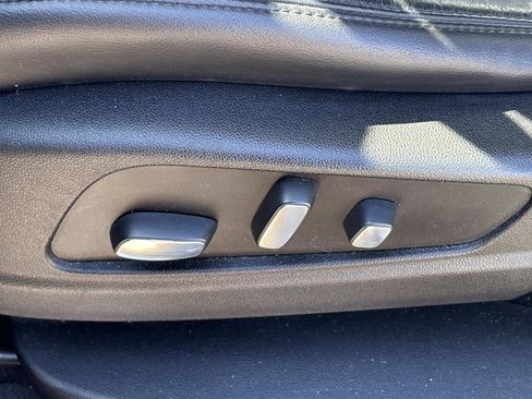 Used 2017 Cadillac XT5 Luxury w/ Driver Awareness Package image 17