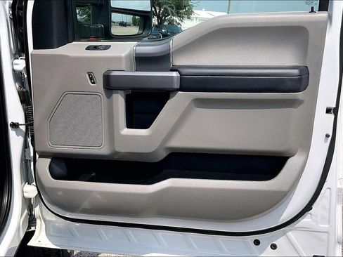 Used 2019 Ford F250 XLT w/ XLT Premium Package AWD/4WD image 29