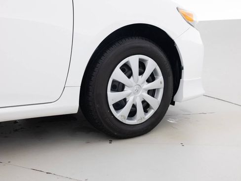 Used 2011 Toyota Corolla LE image 18