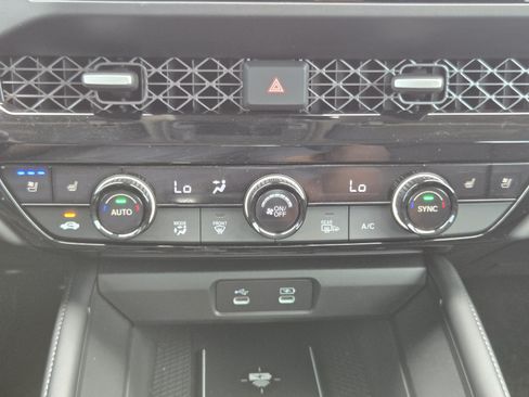 Used 2023 Honda Accord Touring image 15