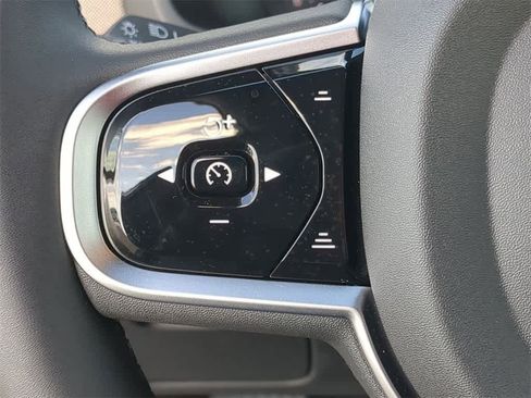 New 2026 Volvo XC90 B6 Plus w/ Protection Package Premier image 24