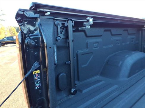 Used 2024 GMC Sierra 2500 Denali w/ Denali Reserve Package image 6