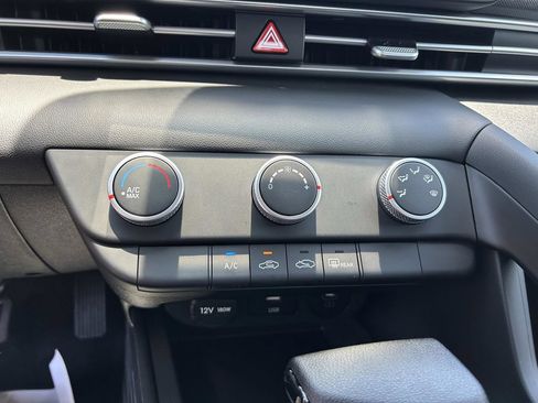 New 2026 Hyundai Elantra SE FWD image 24