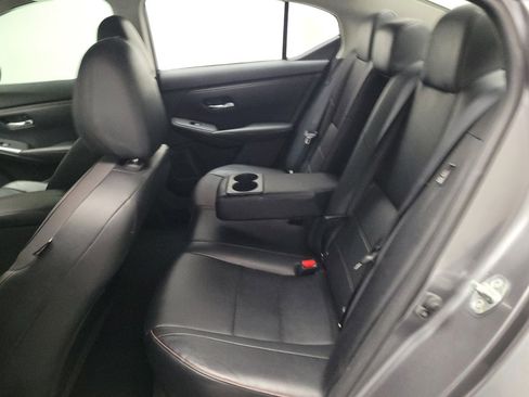 Used 2023 Nissan Sentra SR w/ SR Premium Package FWD image 18