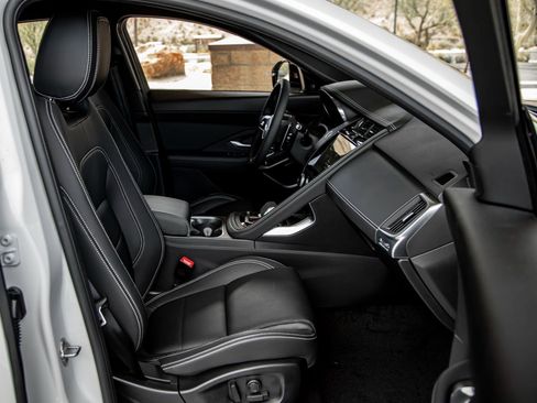 New 2024 Jaguar E-PACE R-Dynamic SE image 26