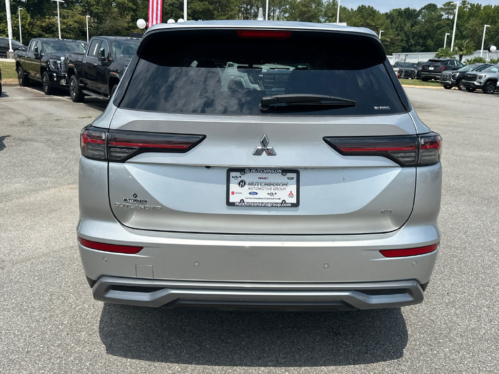 Used 2025 Mitsubishi Outlander SE AWD/4WD image 6