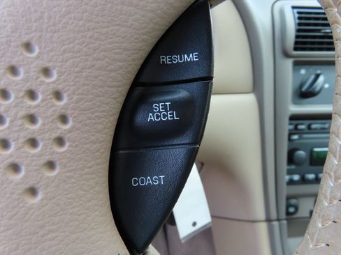 Used 2004 Ford Mustang GT RWD image 21