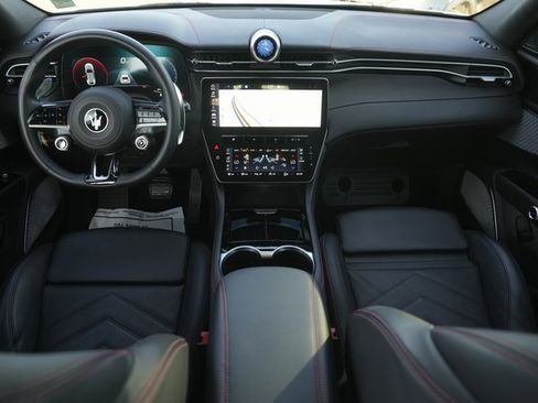 Used 2023 Maserati Grecale Modena image 21