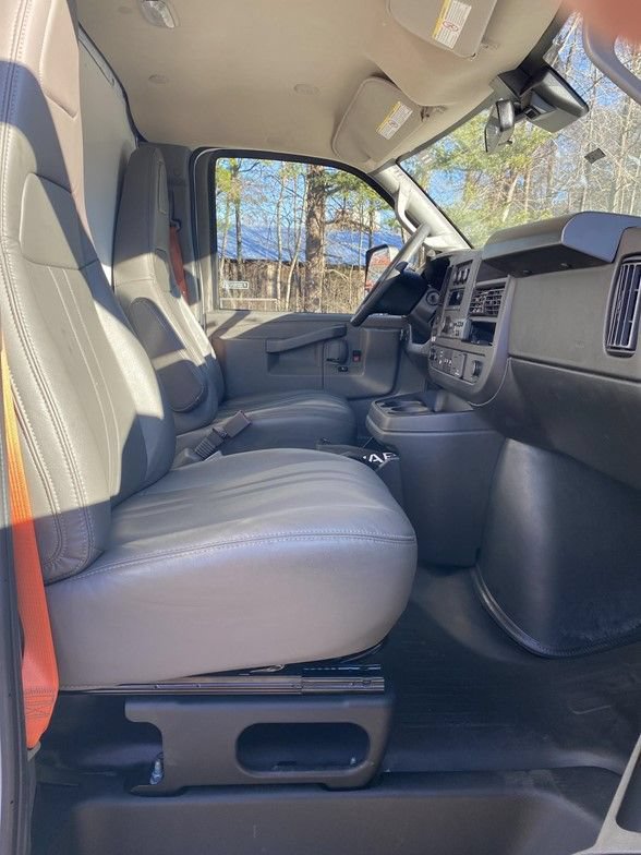 Used 2024 Chevrolet Express 3500 w/ Power Convenience Package RWD image 32