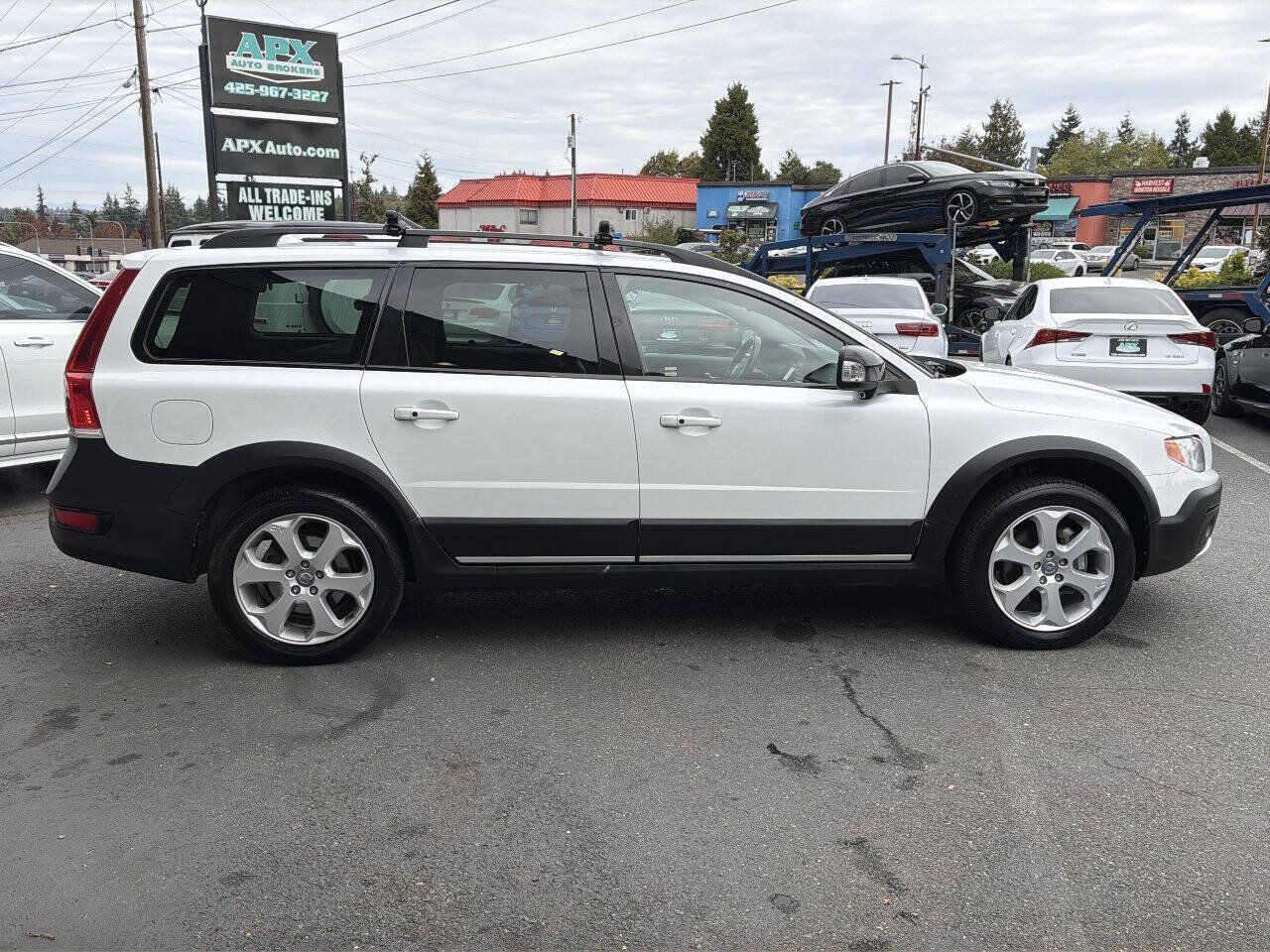 Used 2016 Volvo XC70 T5 Premier w/ Proximity Package AWD/4WD image 10