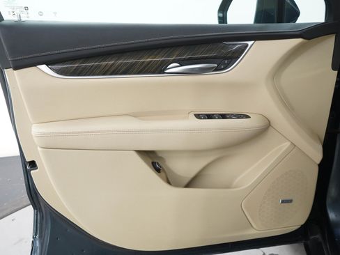 Used 2019 Cadillac XT5 AWD image 21