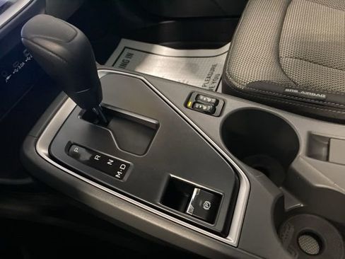 Used 2024 Subaru Crosstrek 2.0i Premium image 20