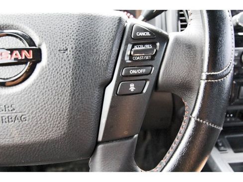 Used 2020 Nissan Titan PRO-4X w/ Pro-4x Convenience Package AWD/4WD image 16