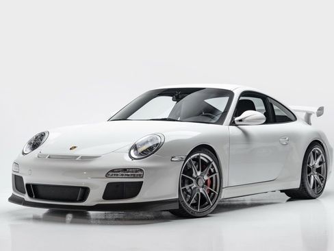 Used 2010 Porsche 911 GT3 RWD image 4