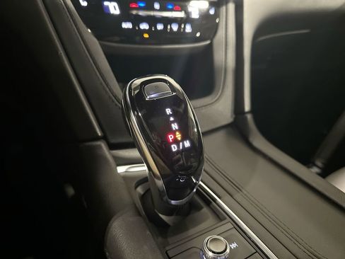 Used 2025 Cadillac XT5 Premium Luxury image 12