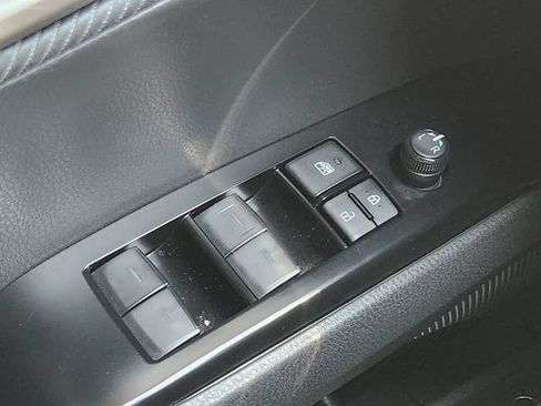 Used 2025 Toyota Camry SE w/ Convenience Package FWD image 22