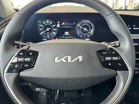 Used 2023 Kia Niro Wind FWD image 24