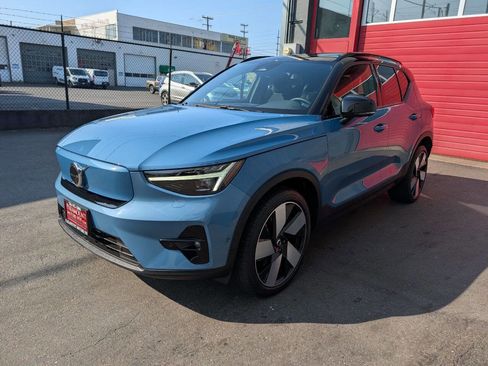 Used 2023 Volvo XC40 Recharge Ultimate image 6