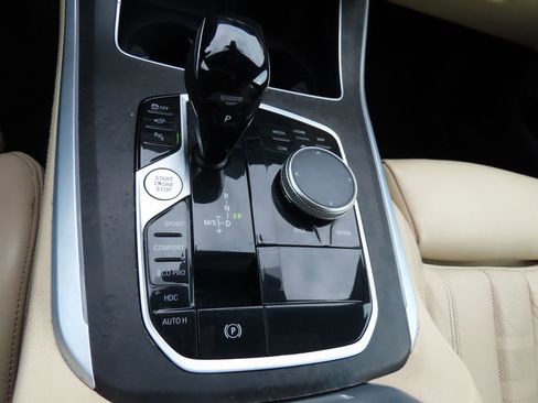 Used 2022 BMW X5 xDrive40i w/ Premium Package image 31