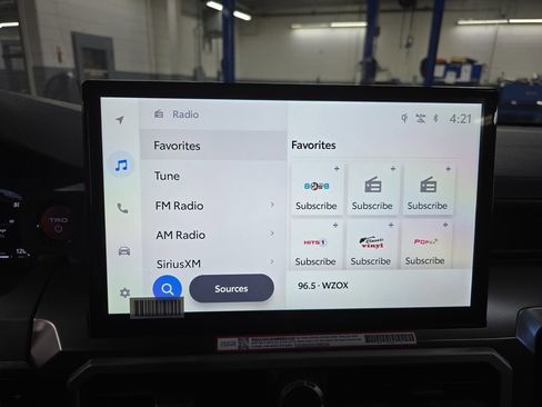 Used 2025 Toyota Tacoma TRD Off-Road w/ TRD Off Road Premium Package image 23