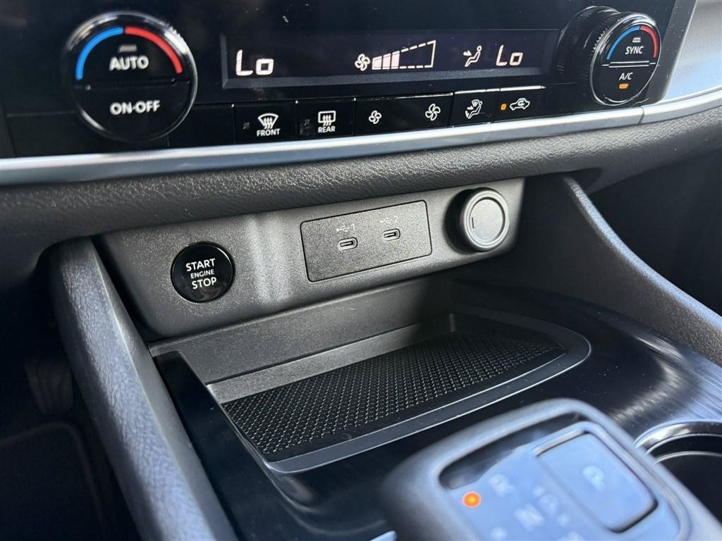 Used 2026 Nissan Rogue SV AWD/4WD image 30