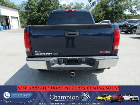 Used 2010 GMC Sierra 1500 SLT w/ SLT Convenience Package AWD/4WD image 5